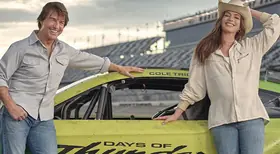 Anne Hathaway Bergabung dengan Tom Cruise di Days of Thunder 2