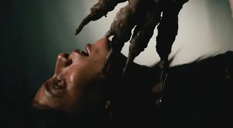 Sinopsis Dont Follow Me, Kisah Influencer yang Dirasuki Saat Live