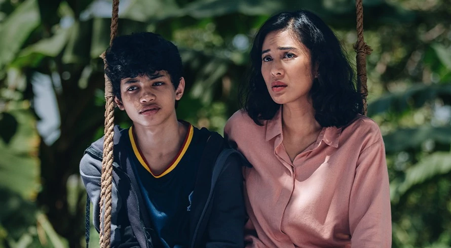 Sinopsis Esok Tanpa Ibu: Perjuangan Seorang Anak Menemukan Kehangatan Lewat Teknologi AI