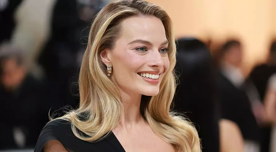 Margot Robbie Akan Perankan Invisible Woman di Film Fantastic Four?