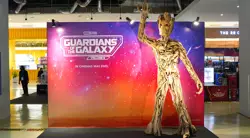 Film Guardians of The Galaxy Vol.3 Mulai Tayang, Akar Wijaya Art Hadirkan Patung Groot Setinggi 2,5 Meter