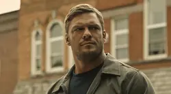Alan Ritchson Dilirik Gantikan Jason Momoa di Film Helldivers
