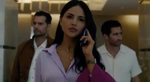 Sinopsis Film In the Grey: Aksi Brutal Henry Cavill dan Jake Gyllenhaal dalam Misi Berbahaya