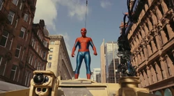 Spider-Man: Brand New Day Mulai Syuting, Tom Holland Beraksi di Atas Tank dan Sapa Penonton di Lokasi